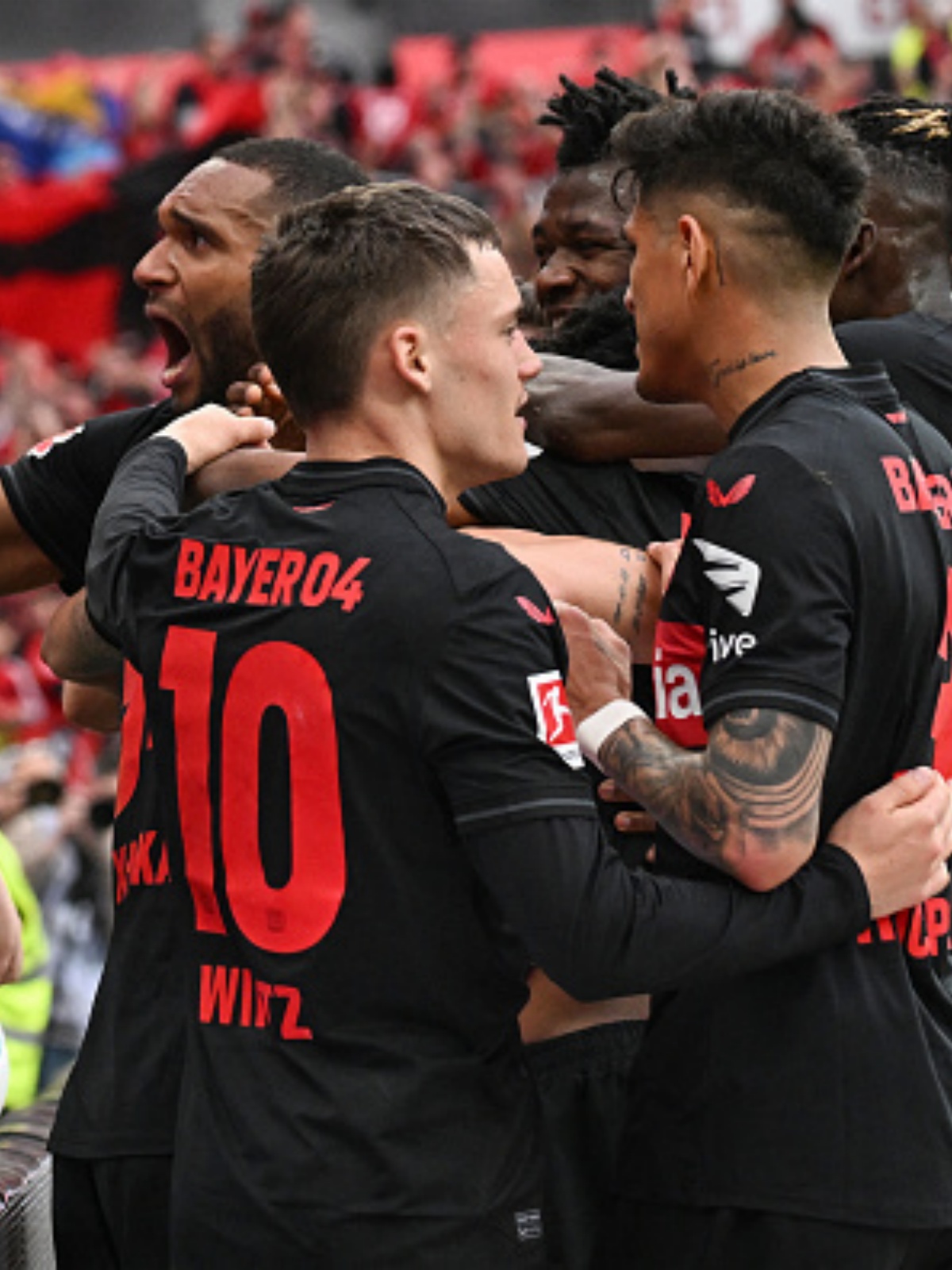 包含勒沃库森球队主场击败对手，圆满收官的词条